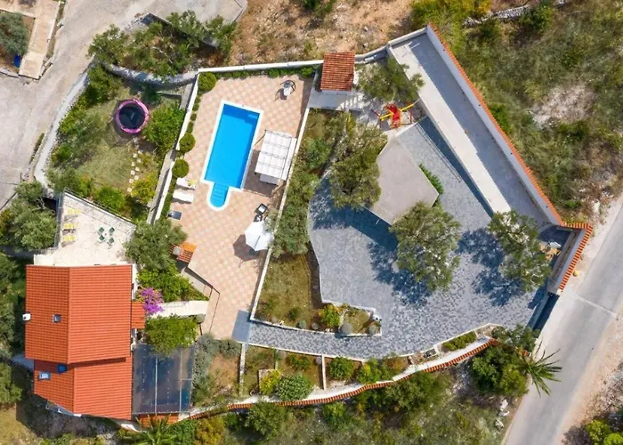 Villa Bravura