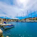 Bravura Willa Milna (Brac)