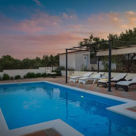 Bravura Milna (Brac)