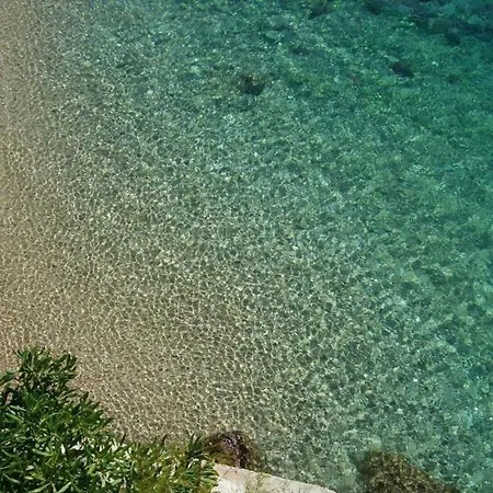 Villa Bravura *