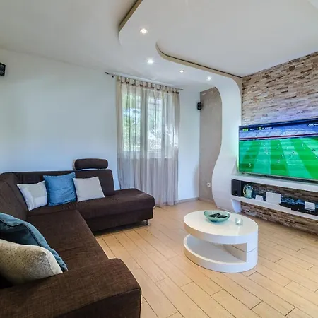 别墅 Bravura 米欧纳