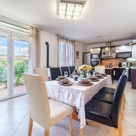 别墅 Bravura 米欧纳