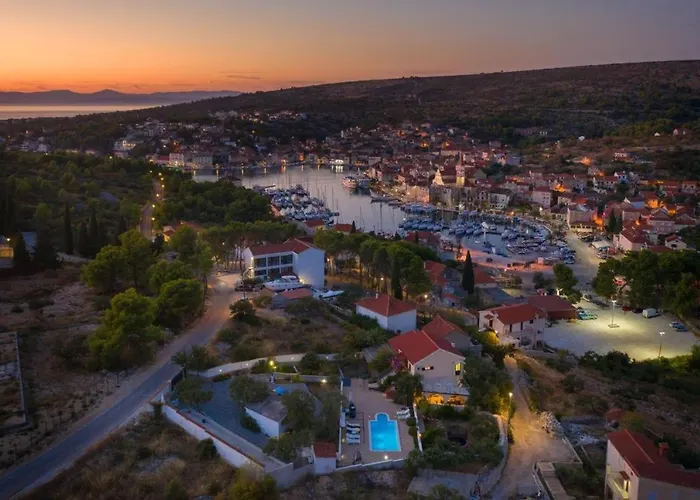 Villa Bravura Milna (Brac)