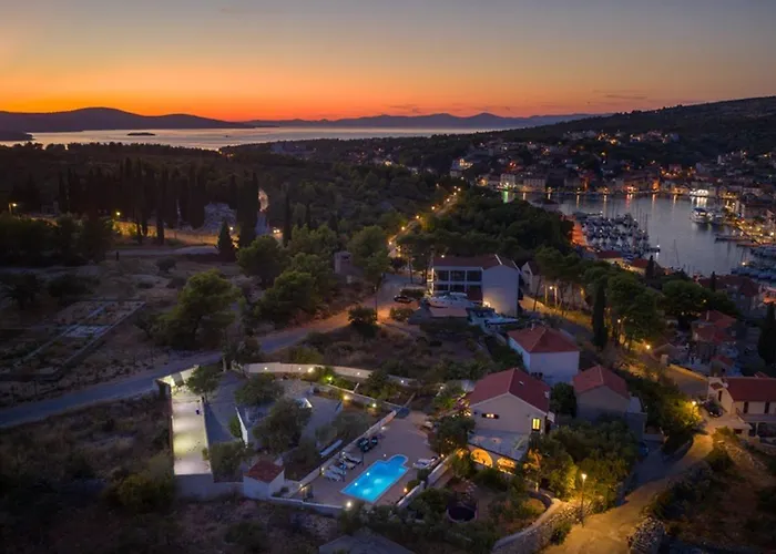 Villa Bravura Milna (Brac)