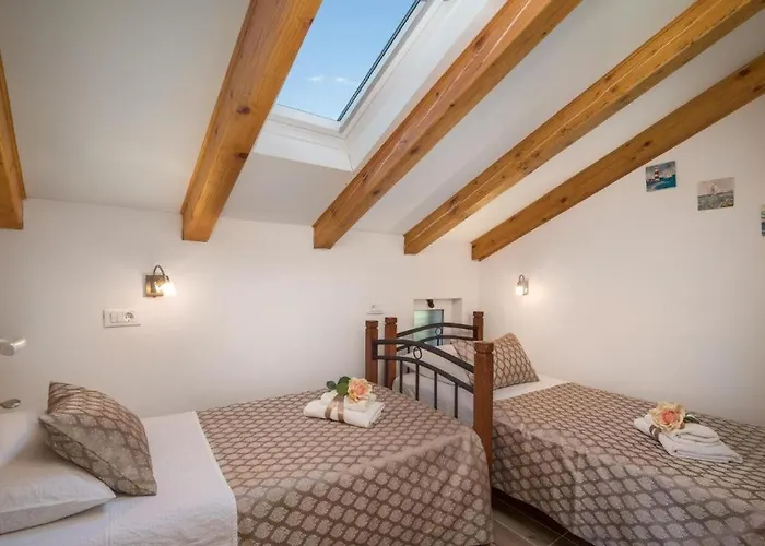 Villa Bravura *